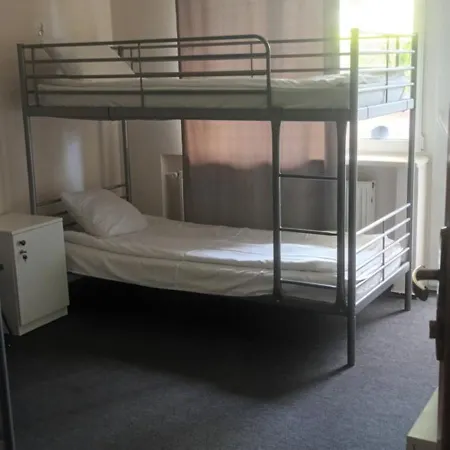 Hostel Wila Airport *